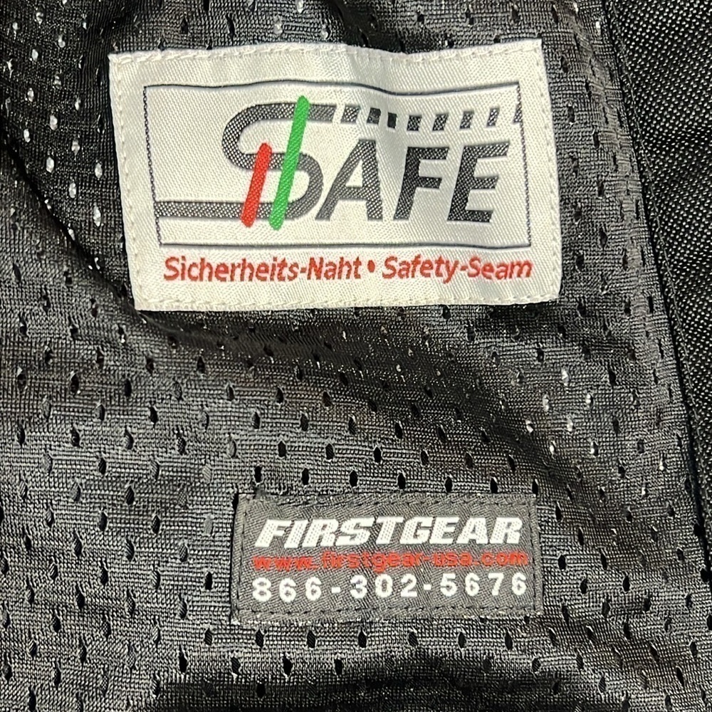 FIRSTGEAR XL BLACK and GRAY MOTORCYCLE RIDING JACKET - Picture 9 of 12